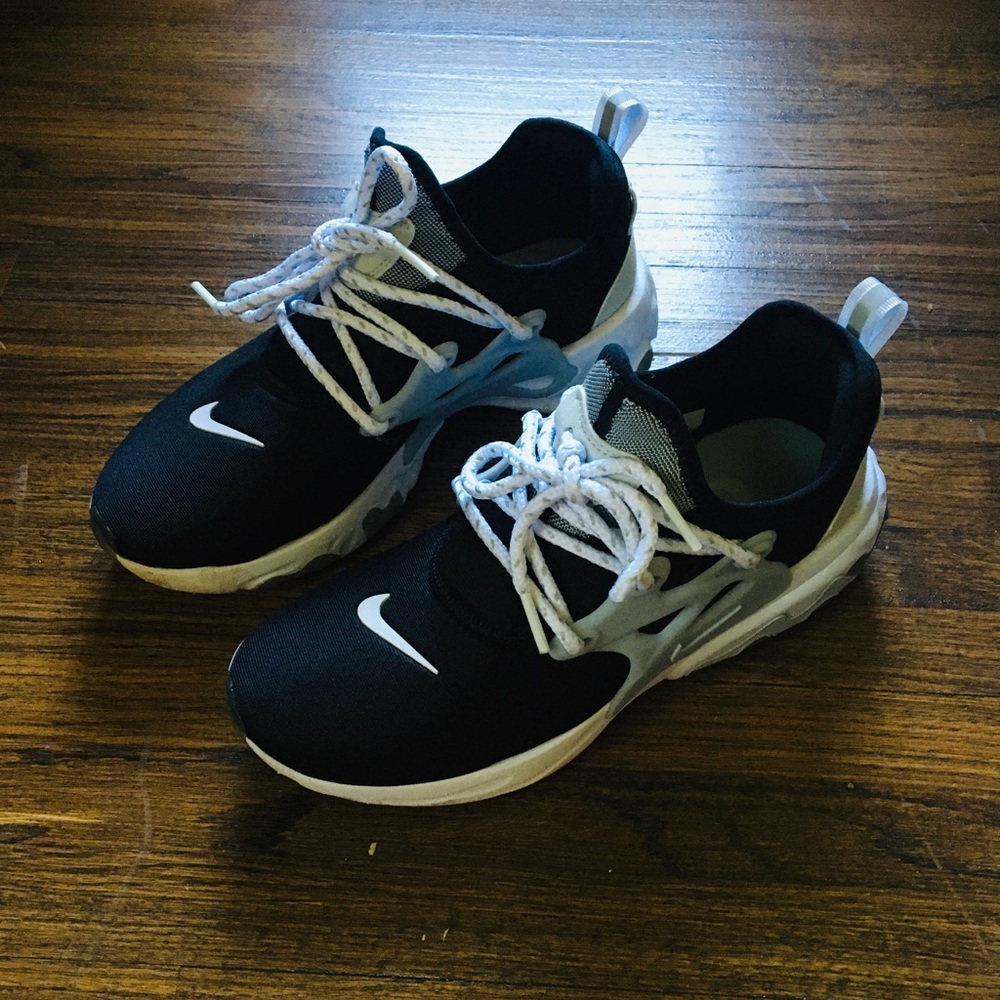 Brand new. Worn twice NIKE - Picture 5 of 6